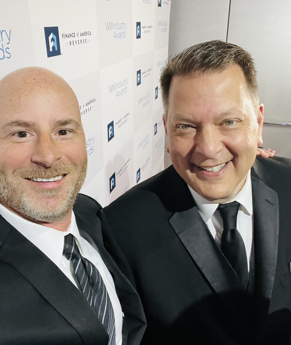 orionwealthtech's tweet image. Cheers to all of the winners and nominees for a job well done — including some of our own: 

🔹 Chief Behavioral Officer, Dr. @danielcrosby, for being recognized for Outstanding Achievement in Thought Leadership for his podcast, #StandardDeviations. 🎙