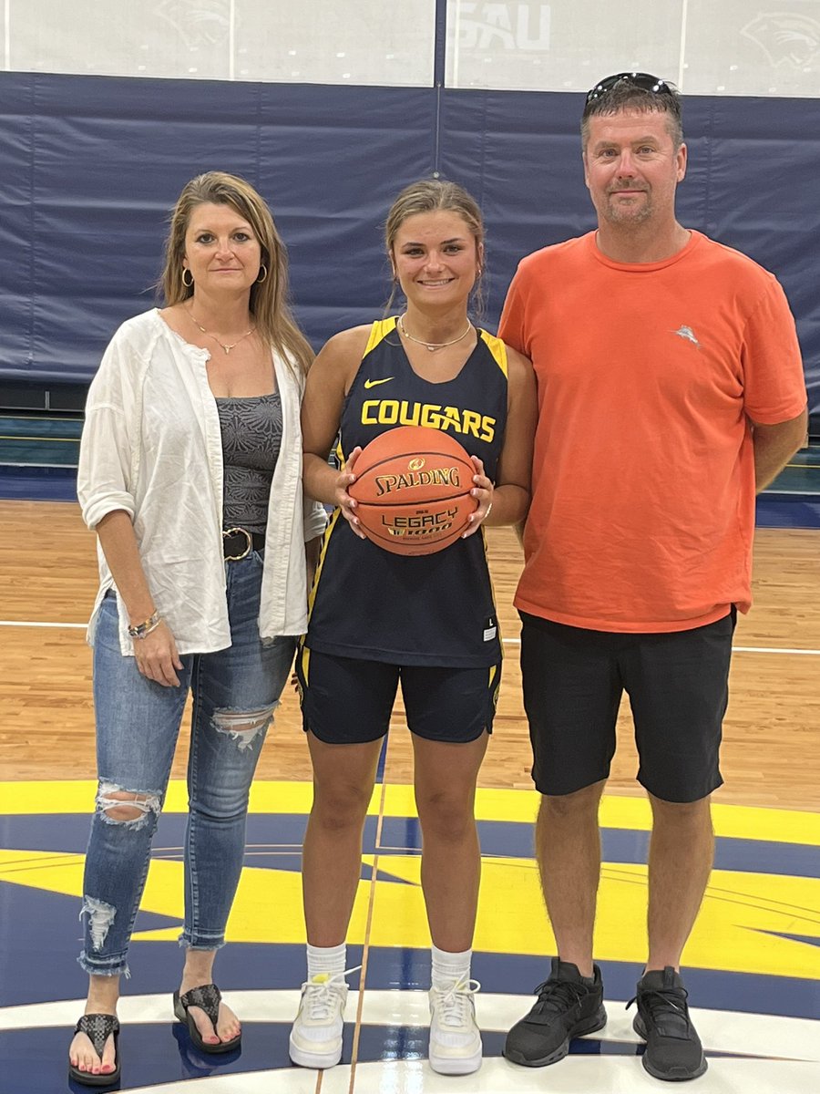 kyndra_sheets's tweet photo. After a great day spent with @SAUCougarsWBB i’m excited to receive an offer to continue my academic and athletic career! Thanks for a great visit https://t.co/v7689UhQit