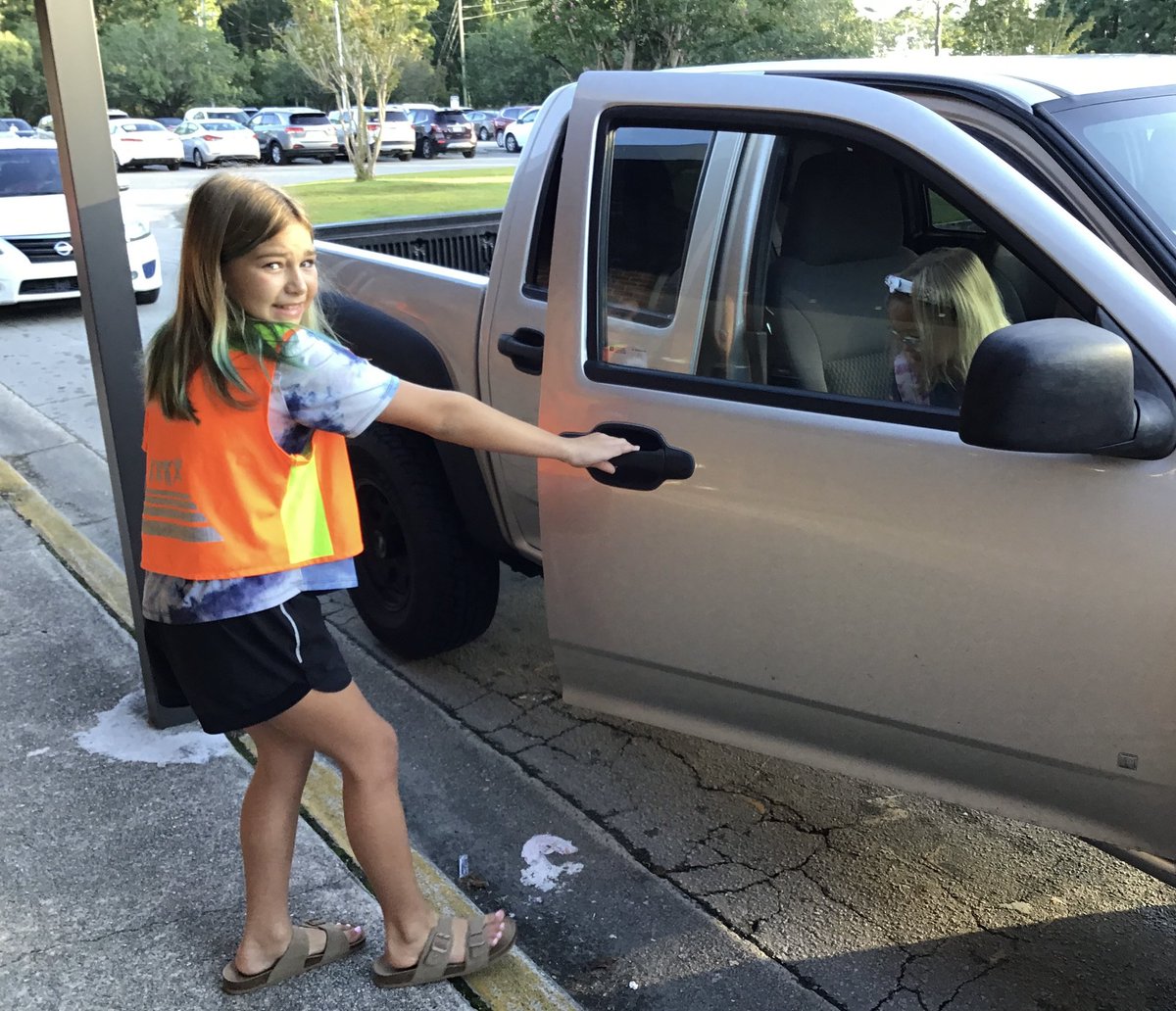 WJG 5th Grade Safety Patrol is on Duty #WJG2022 WJG 5th grade students started Safety Patrol this week! They greet students when they arrive on the bus or in the car! These amazing young leaders are setting great examples for their peers! #futureleaders 🐊❤️🐊