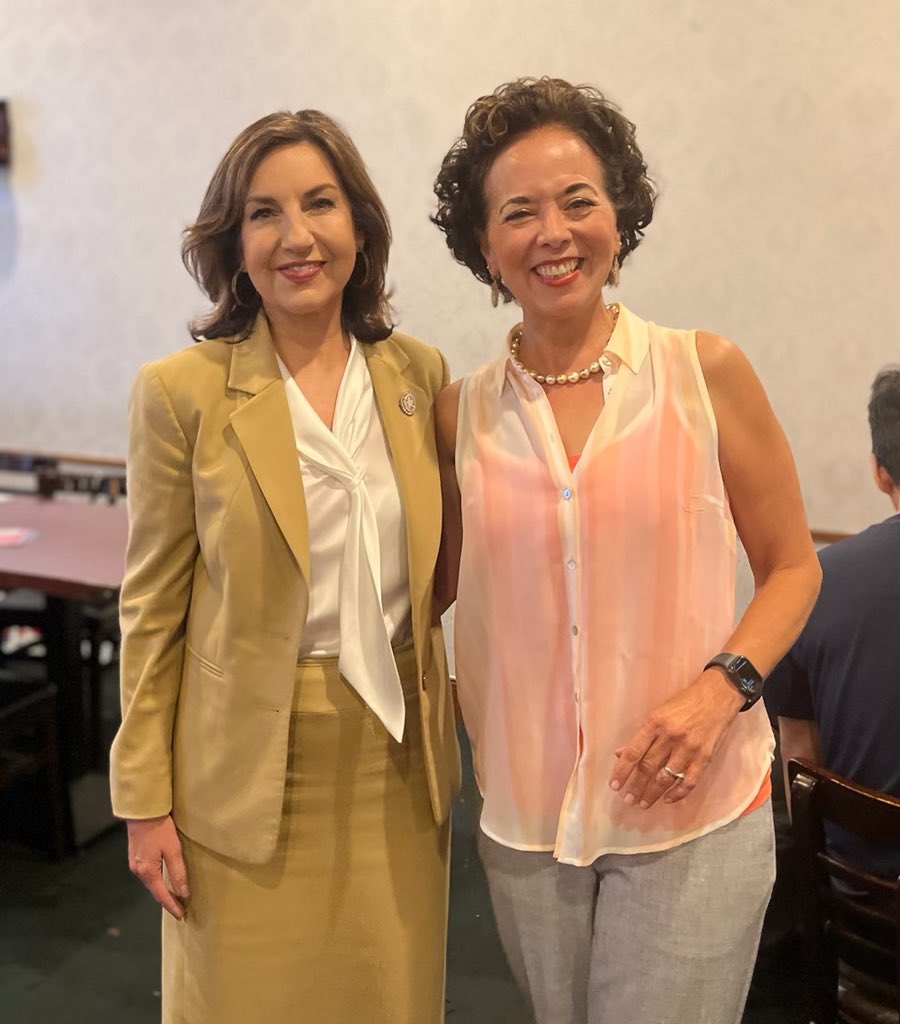 voteforcathy's tweet photo. Thank you Pete White and friends for inviting us to your lunch group to speak! I’m thrilled and honored to be running alongside our future Gov of OK @joy4ok #WomenSupportingWomen #joy4ok #voteforcathy https://t.co/lm5LafKIdS