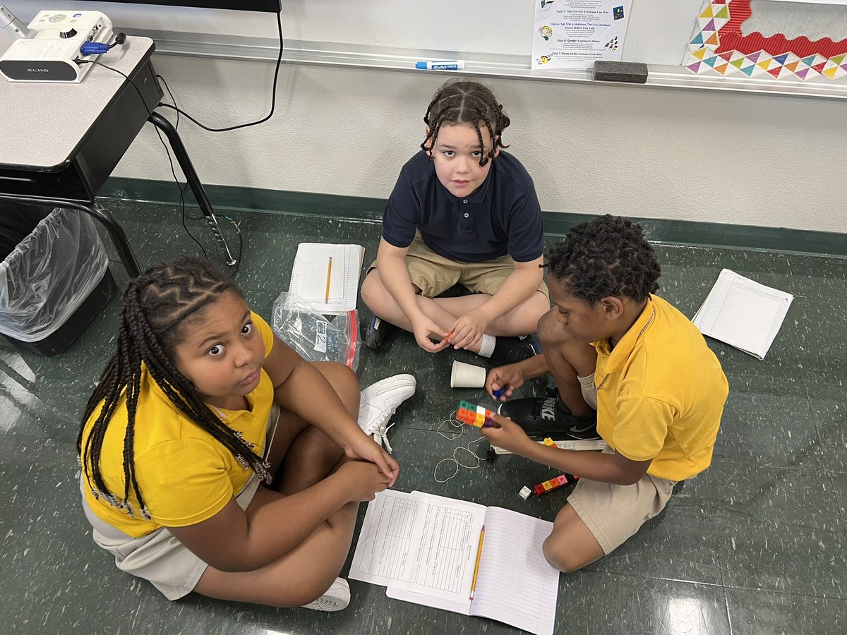 Ms. Metzger’s 4th graders got to test out their blueprint and collect data on their marshmallow launcher! <a href="/JustES_STEM/">Riverwalk STEM Academy @ Just Elementary School</a> <a href="/WeAreHAEST/">HAEST</a> <a href="/TampaBaySTEM/">TampaBaySTEM</a> <a href="/HCPSElemScience/">HCPSElemScience</a>