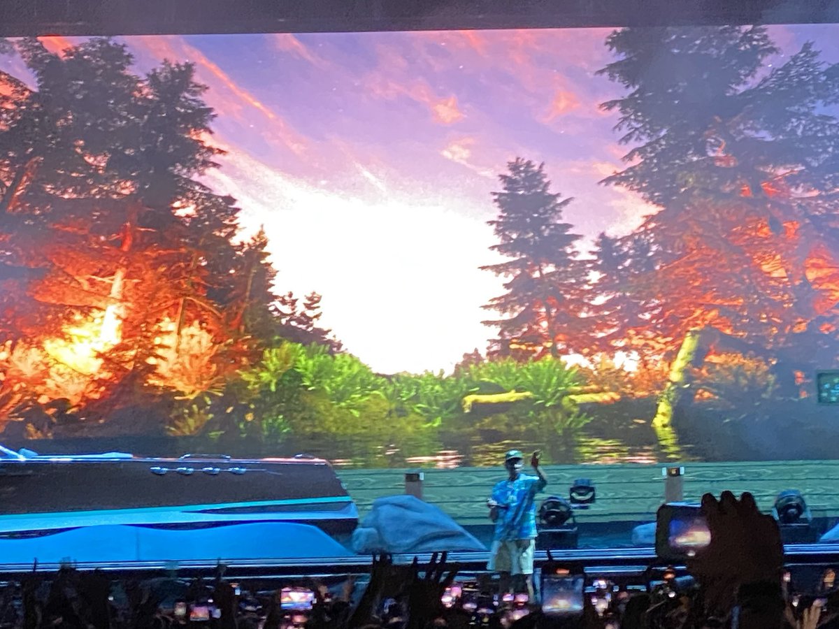 lilbbsquirrel's tweet photo. @tylerthecreator Love you so much https://t.co/WSFvvbyCEc