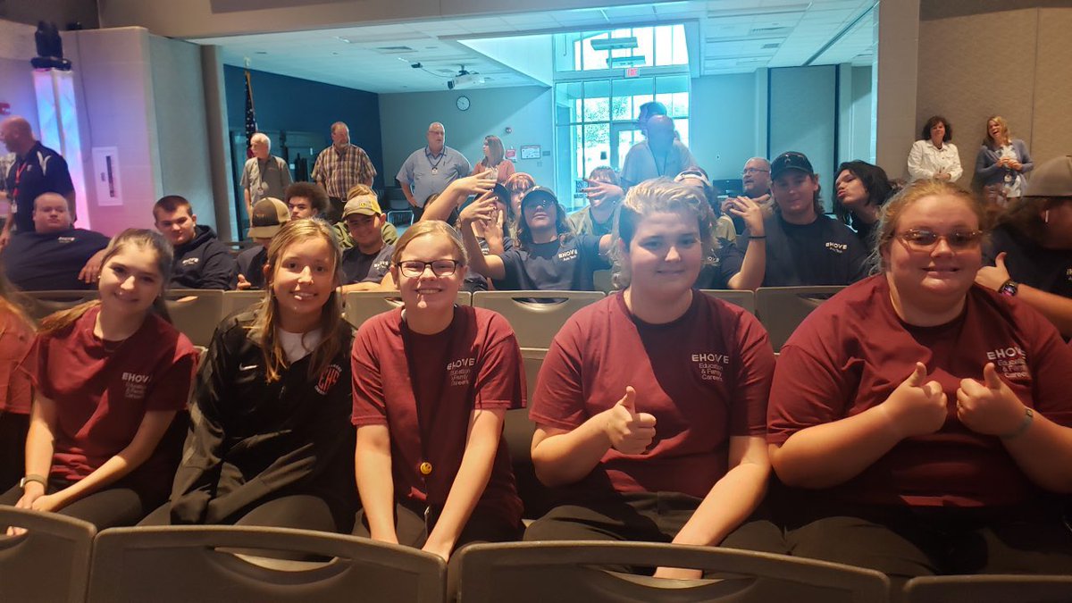 EHOVEefc's tweet photo. Education and Family Careers Seniors! We are ready for our senior year! We can’t wait for what this school year will bring us! #EHOVE #EHOVEvips #efc https://t.co/2XDt2ViFjE