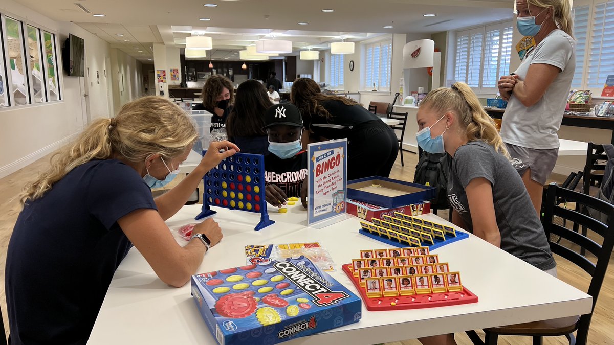 OspreyWTEN's tweet photo. We're thankful to have the opportunity to serve as a team today at the Ronald McDonald House of Jax!

#SWOOP https://t.co/aL1PwZSIbf