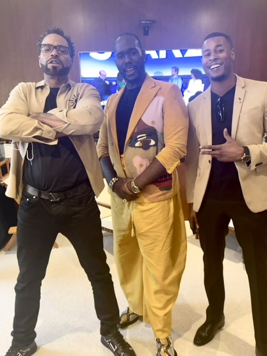 𝐏𝐲𝐧𝐤 𝐏𝐑 𝐈𝐧𝐭𝐞𝐫𝐧🎀 tweet media