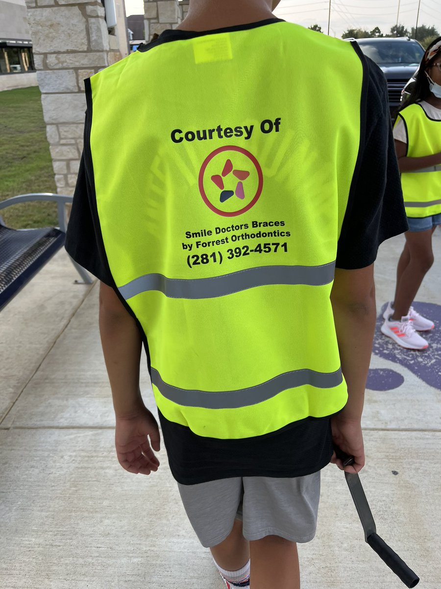 erindaugh9's tweet photo. Thank you @smile_doctors for the vests for our safety patrols. They look great!  #mjejags https://t.co/8j21LVCRZ8
