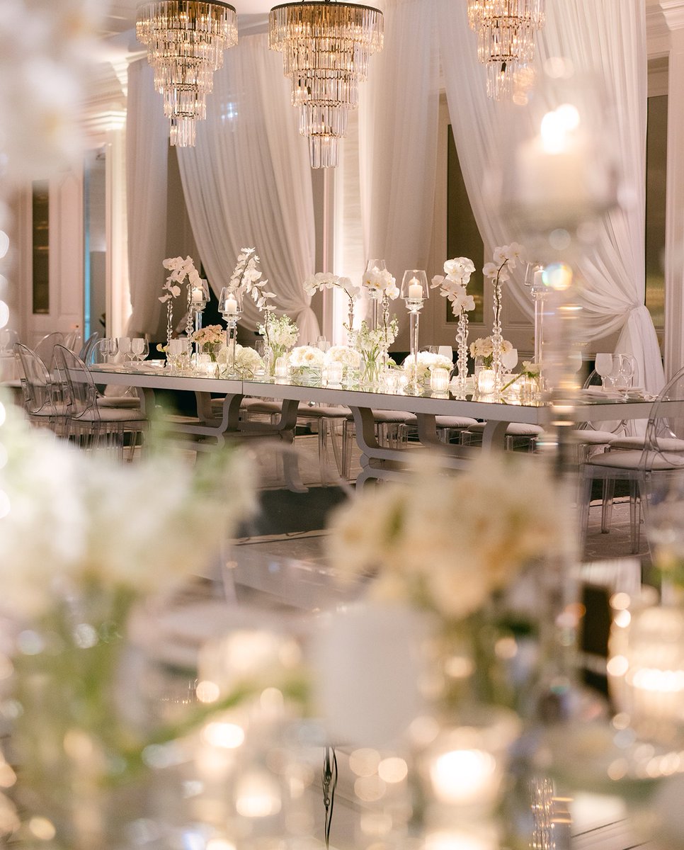 HMR_Designs's tweet photo. Bountiful backdrops for big L O V E !
.
.
.
.
.
Design, Decor + Production: @HMR_Designs
Planner: #revanathan
Photography: @timtabstudios
Venue: @FSChicago https://t.co/MvEHtQFIWZ