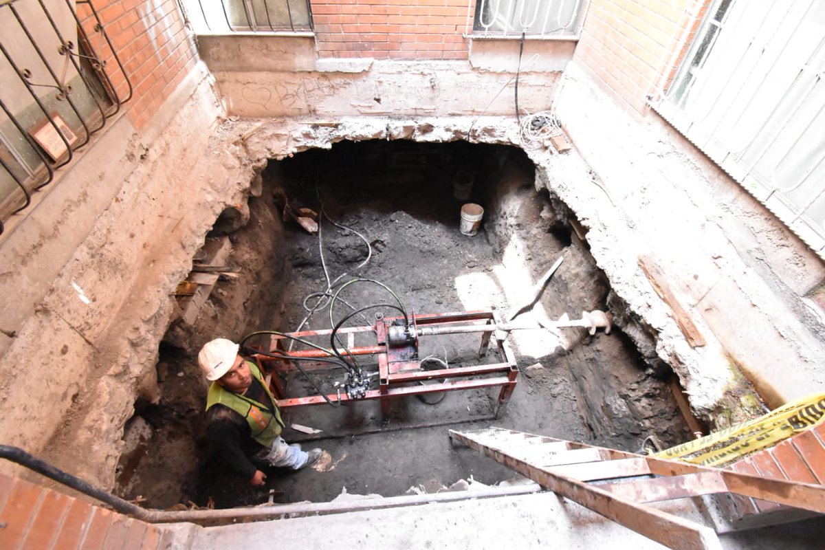 En #Tláhuac, Jabnely Maldonado <a href="/jabnelym/">Jabnely Maldonado</a> supervisó la rehabilitación de Ana Bolena 270.

Recorrimos la Unidad Habitacional con algunos vecinos, y aprovechamos para informar que el drenaje se atenderá. 🏡 

¡Vamos a preparar la asamblea para informar a las familias! #19S