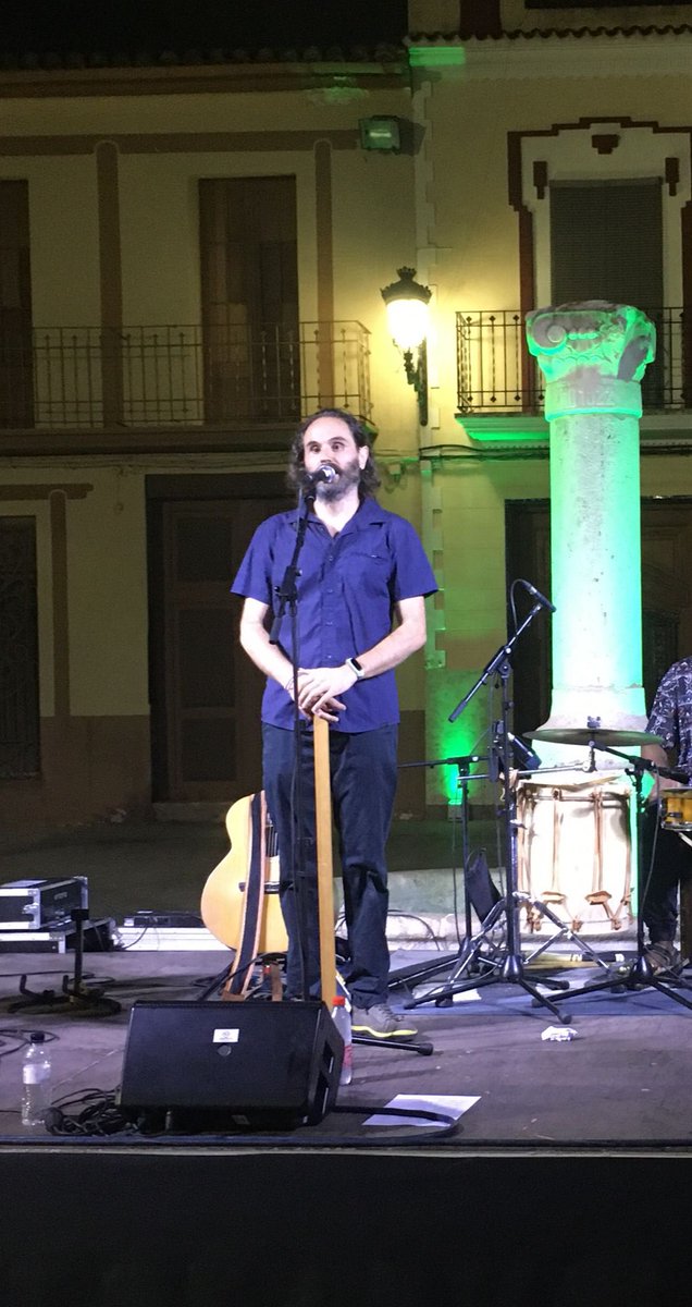 PremisOvidi's tweet photo. El cicle de #COMcerts 2022 arriba a Benimodo, un dels pobles del País Estellés, per a gaudir de la bona música, la interpretació i la profunditat de @VerdCel. Segur que ens regalen algunes Verdsions. https://t.co/7YvNrNQHUA