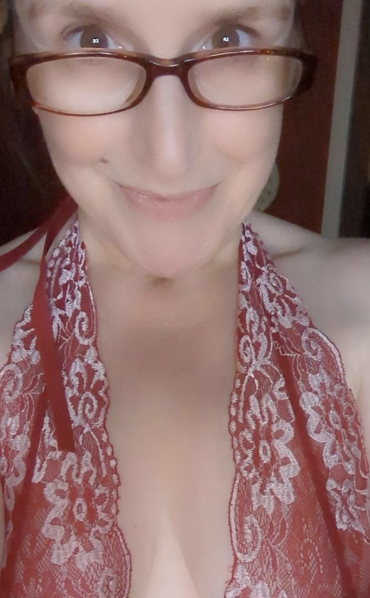 MaraRanger's tweet image. ok, ok....I'll cave #FriskyFriday it wasn't a fave but, it's fun so, here you go #editedversion 😊💋