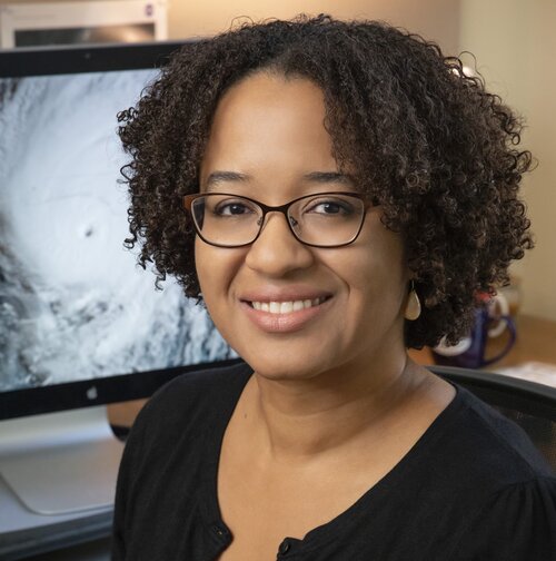 We're excited to announce that Prof. Deanna Hence (<a href="/deahence/">Deanna Hence</a>) is the recipient of the 2022 Larine Y. Cowan Make a Difference Award for Teaching and Mentoring in Diversity. This is in recognition of her tireless efforts in advocating for inclusion and access at Illinois.