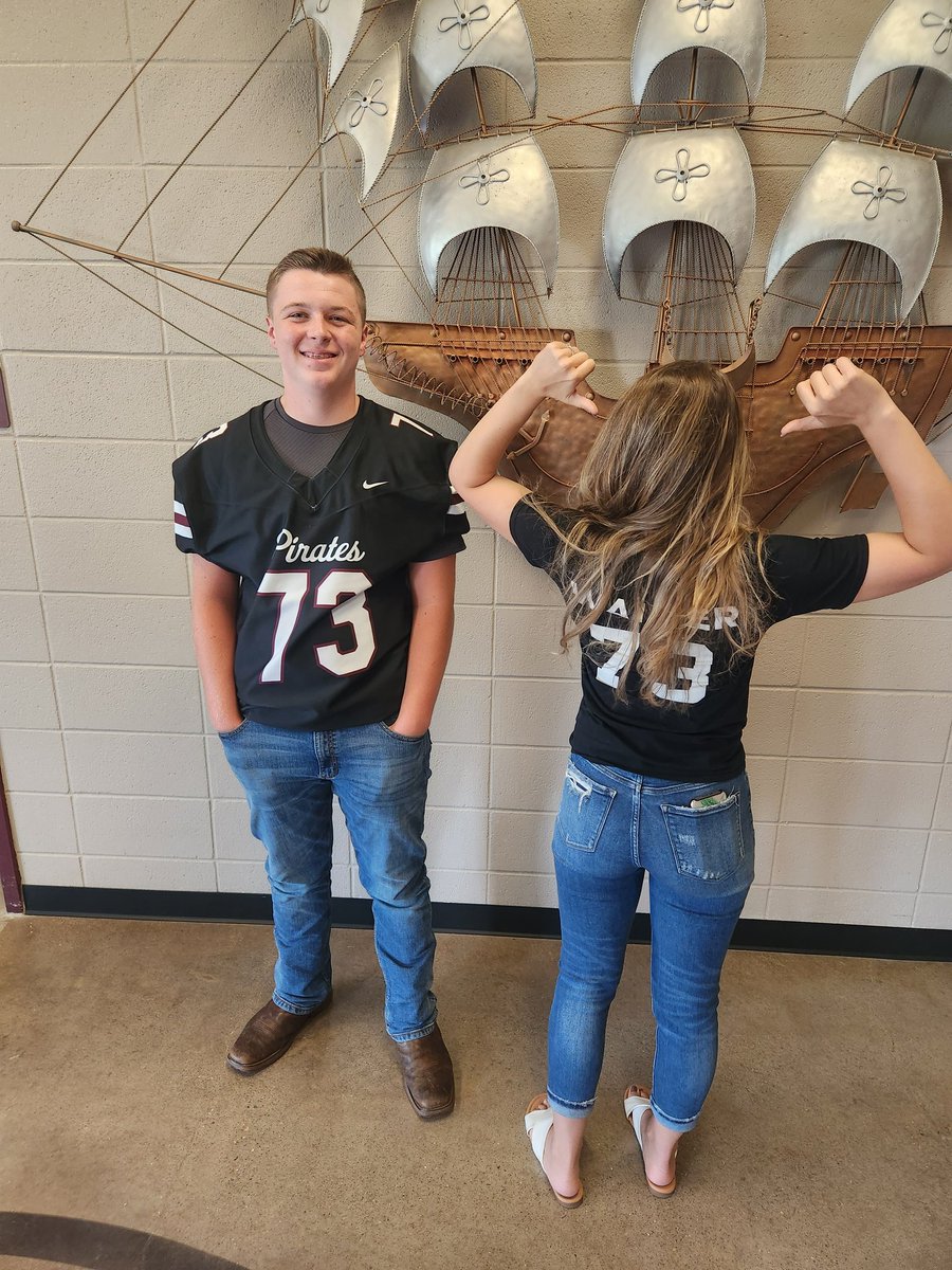 DHS_PiratesFB's tweet photo. Week 2 Adopt a Pirate

Mrs. Kindy and Dawson Walker
#hoistthecolors #adoptapirate https://t.co/JrEauqyHYr