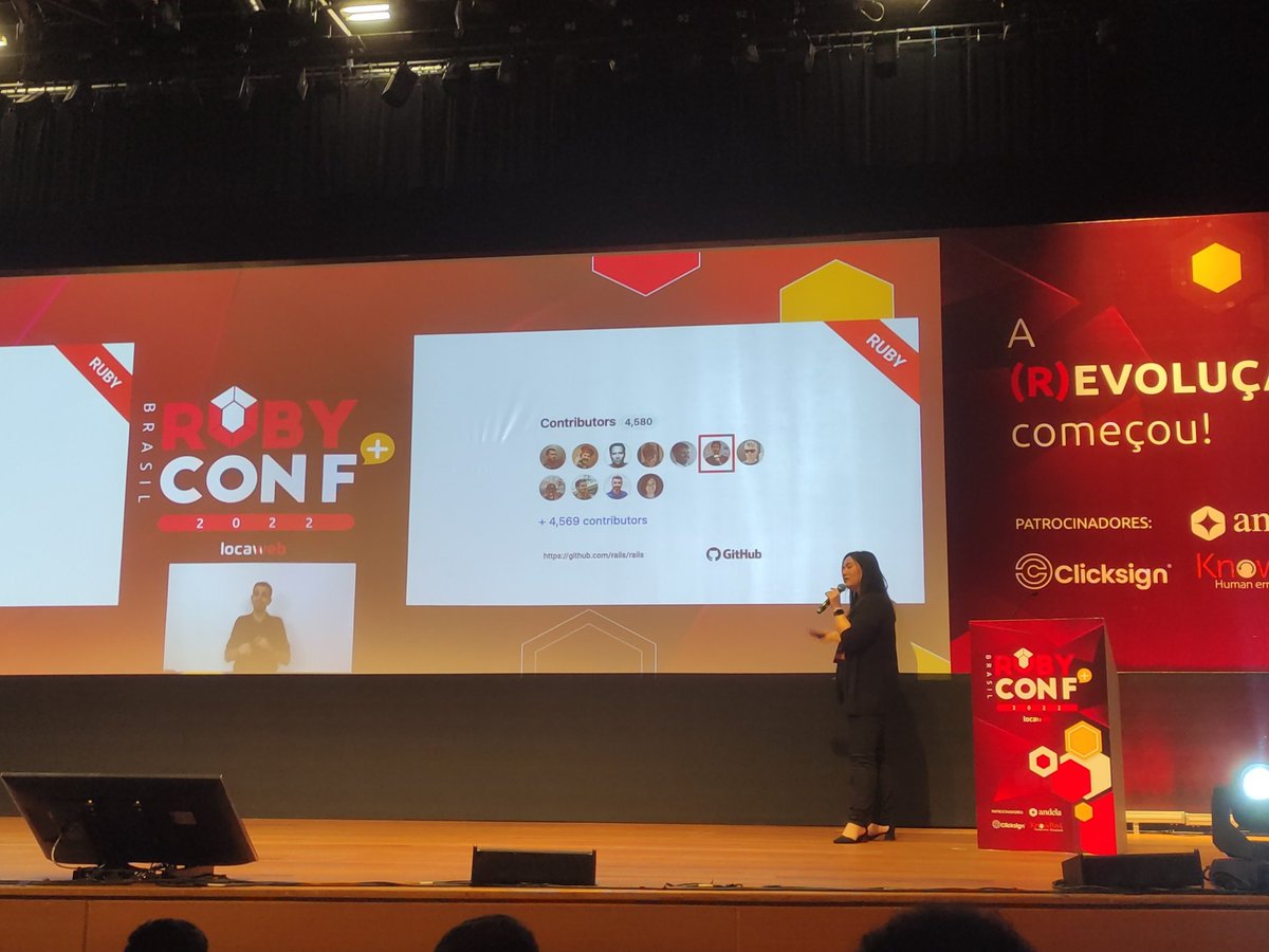 camposmilaa's tweet photo. A amiga de vocês também é Keynote na #rubyconfbr? Não? A minha é 😍 

@elaine_nw https://t.co/iceS6uDrnF