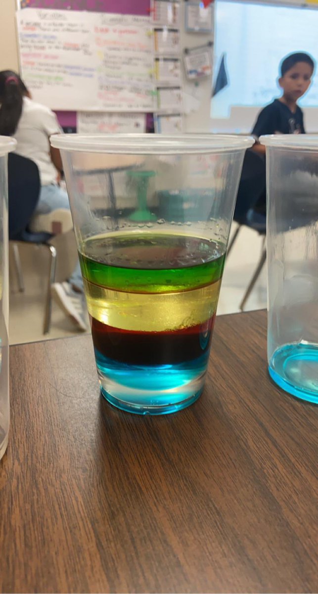 Clarks_Science's tweet image. Our scholars explored the density of liquids this week! #relativedensity #labday @cisdsouthside