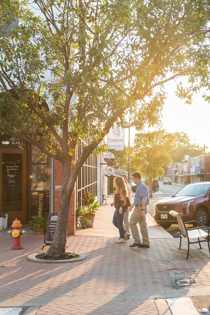 visitbrenham's tweet photo. Step into the weekend in Brenham! Check our website for all the weekend happenings, from the Washington County Fair parade to all the live music events and everything in between!
#visitbrenham #brenhamtx https://t.co/znK6rIH4Pl