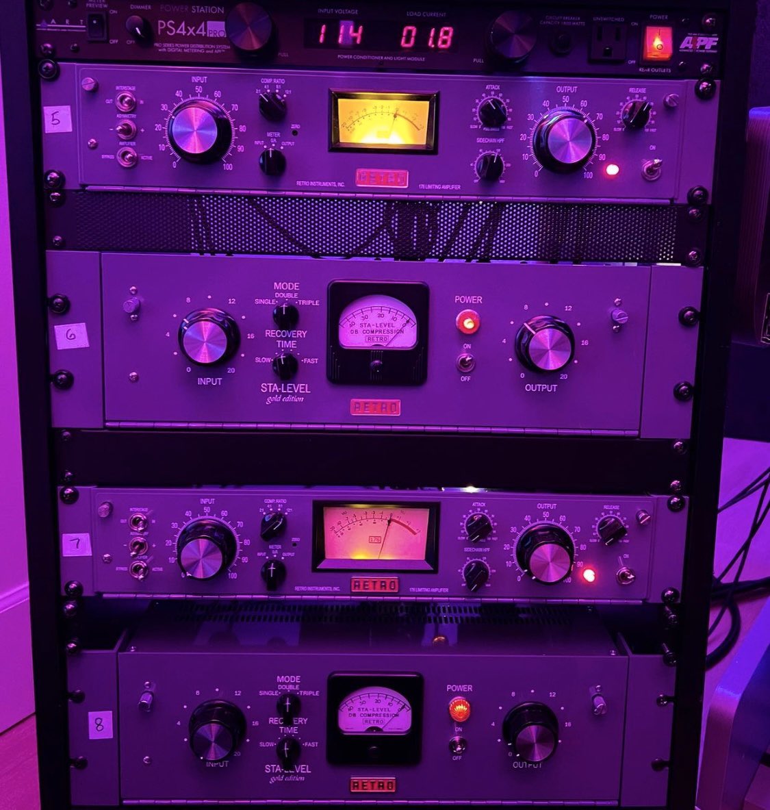Rack O Retro by Orca Sound Studios / Matt Graham 

matthewgrahamproductions.com

#recordingstudio #recordingengineer #music