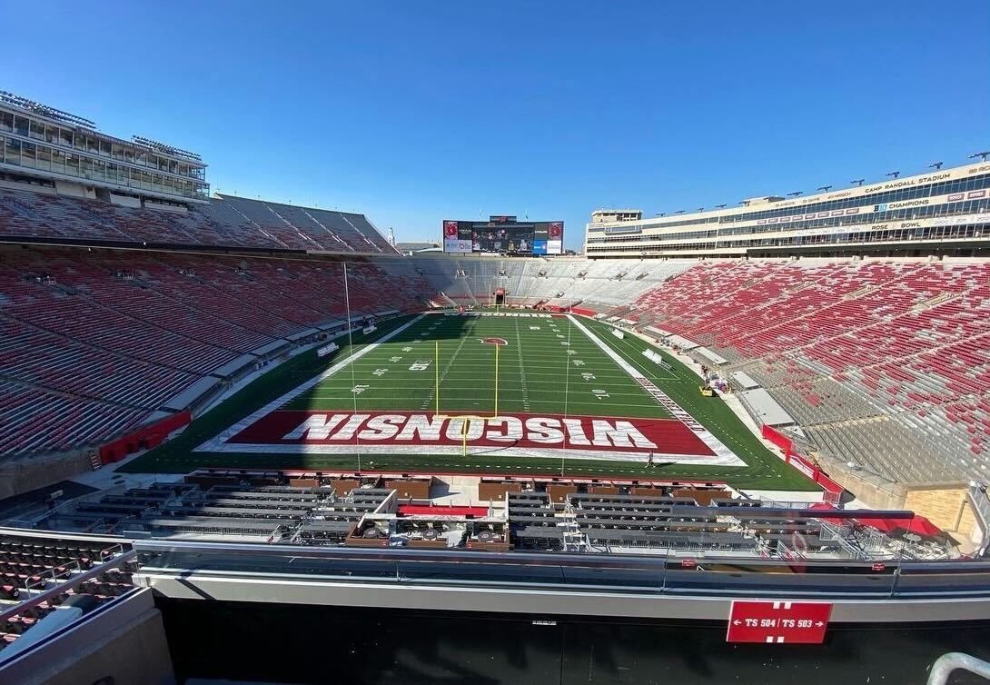 WSU_Cougar_Pres's tweet photo. The calm before the storm. 🐾 🏈 #BeatWisconsin #WSU #GoCougs https://t.co/5md0PvwDfj