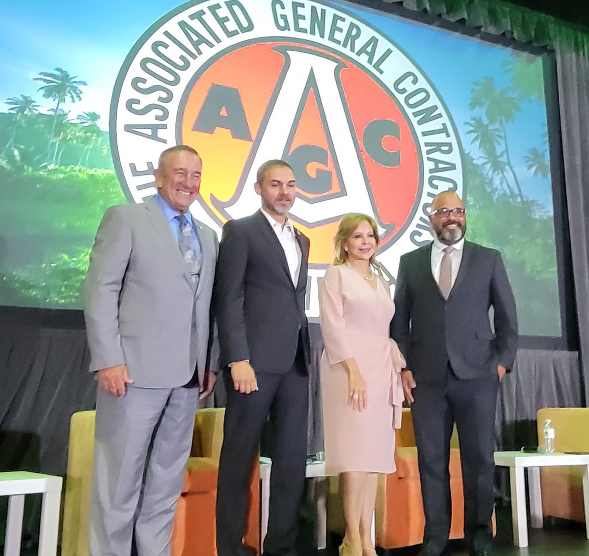 Hoy participé del panel "Desarrollo Económico y Reconstrucción", junto @prsecddec y <a href="/waleskariverato/">waleska rivera</a>, como parte de la asamblea anual de <a href="/AGCPRChapter/">Asociación de Contratistas</a>. Dialogamos sobre las oportunidades que permitan aumentar la participación de las empresas locales en la reconstrucción de P.R.