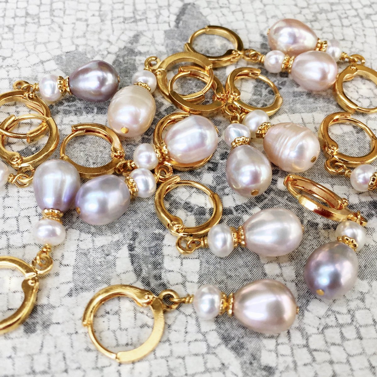 eleccdesigns's tweet photo. 15% off orders of $30 or more in the Elegantly Eccentric Designs Etsy shop, through 9/19/2022 (EDT) https://t.co/li2eYFvP6g #PearlEarrings #WearMorePearls #VirginiaBusiness https://t.co/JjnssStQPU