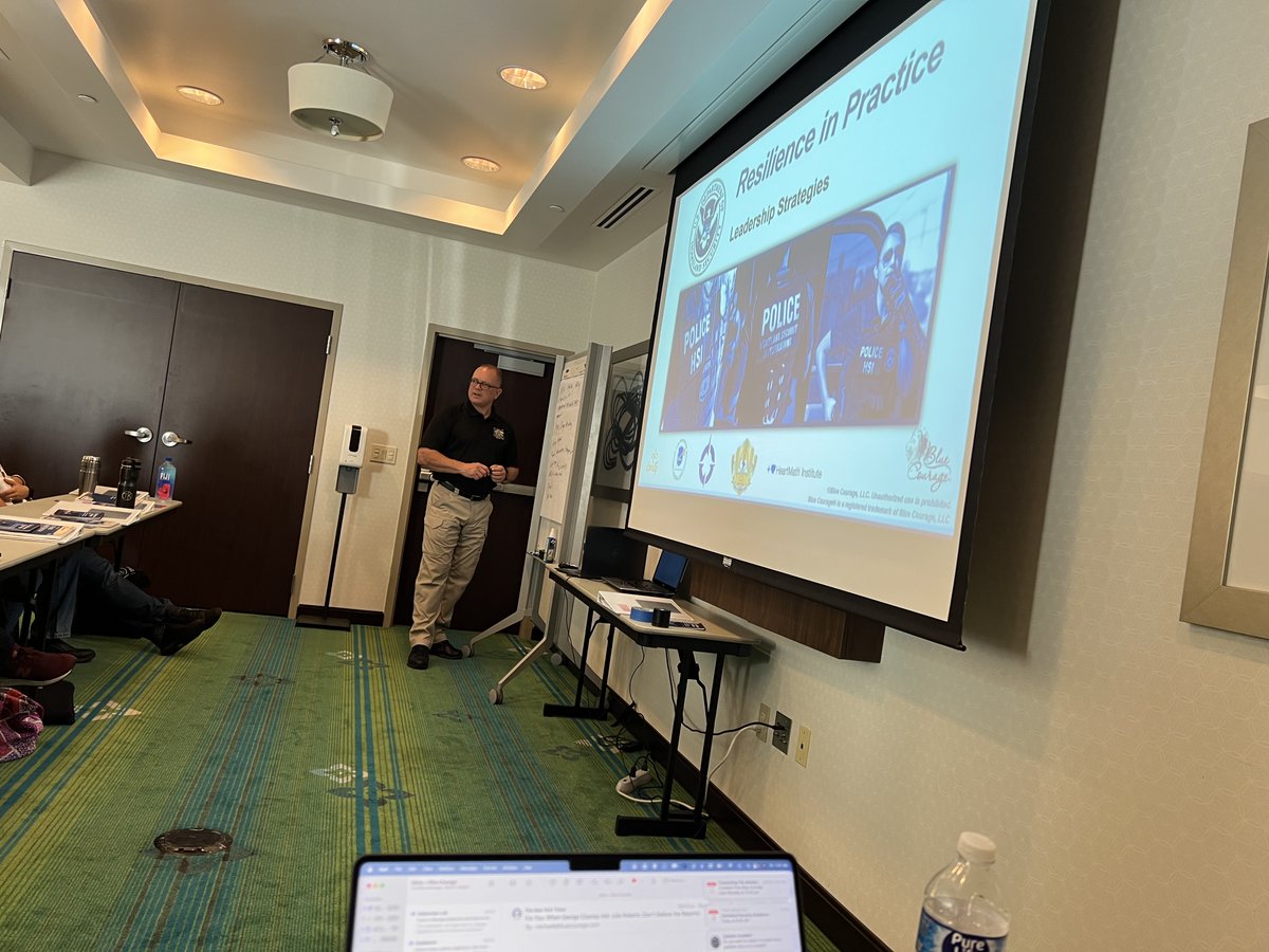bluecourage's tweet photo. Michael and Dave spent the day with Homeland Security Investigations teaching Resilience in Practice/ Leadership Strategies! #bluecourage #resillience #LEleadership #HomelandSecurity https://t.co/9wJXB1Oul1