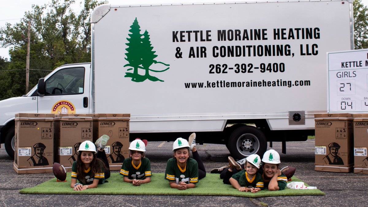 Jerseys on for game day! Let's go Pack 💚💛🏈