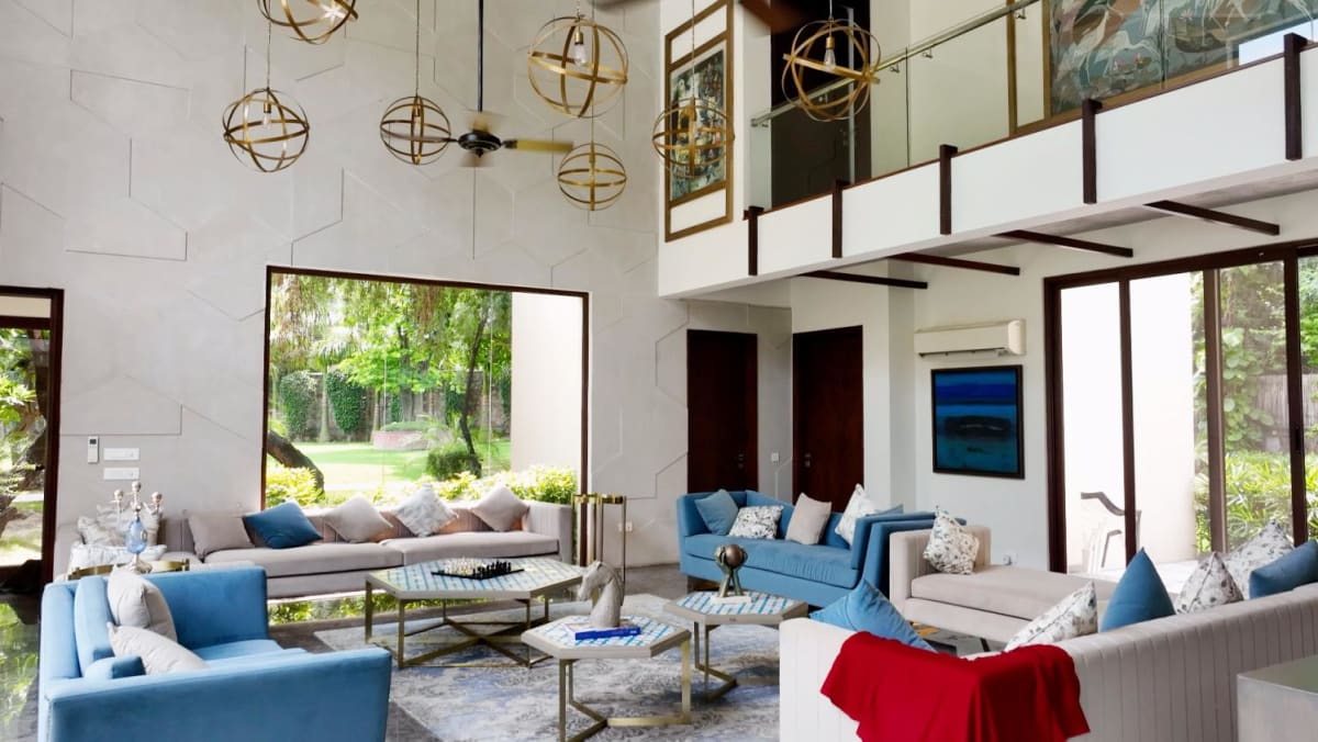 ChannelNewsAsia's tweet photo. This family home in South Delhi sits on a sprawling 50,000 sq ft estate https://t.co/RIhf3tHSg6 https://t.co/w7LMi1A6dy