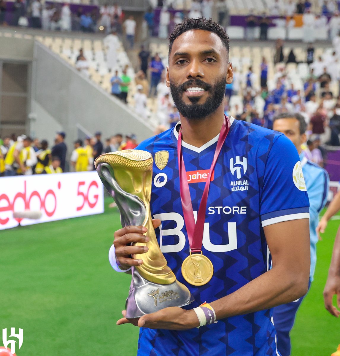 Alhilal_FC's tweet photo. 🏆 نهاية أسبوع جميلة بالذهب 😍💙

#الهلال https://t.co/KFIRQnWcqJ