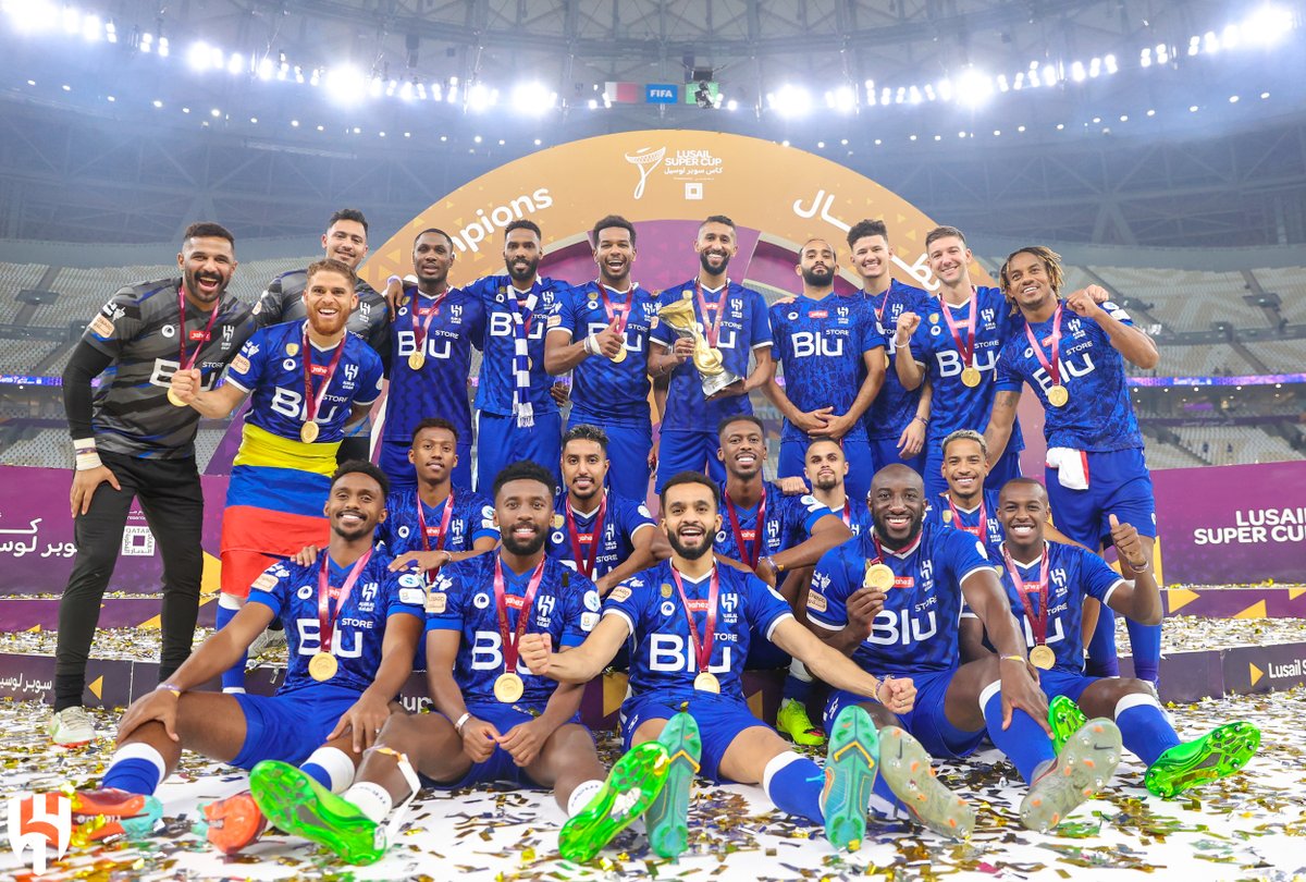 Alhilal_FC's tweet photo. 🏆 نهاية أسبوع جميلة بالذهب 😍💙

#الهلال https://t.co/KFIRQnWcqJ