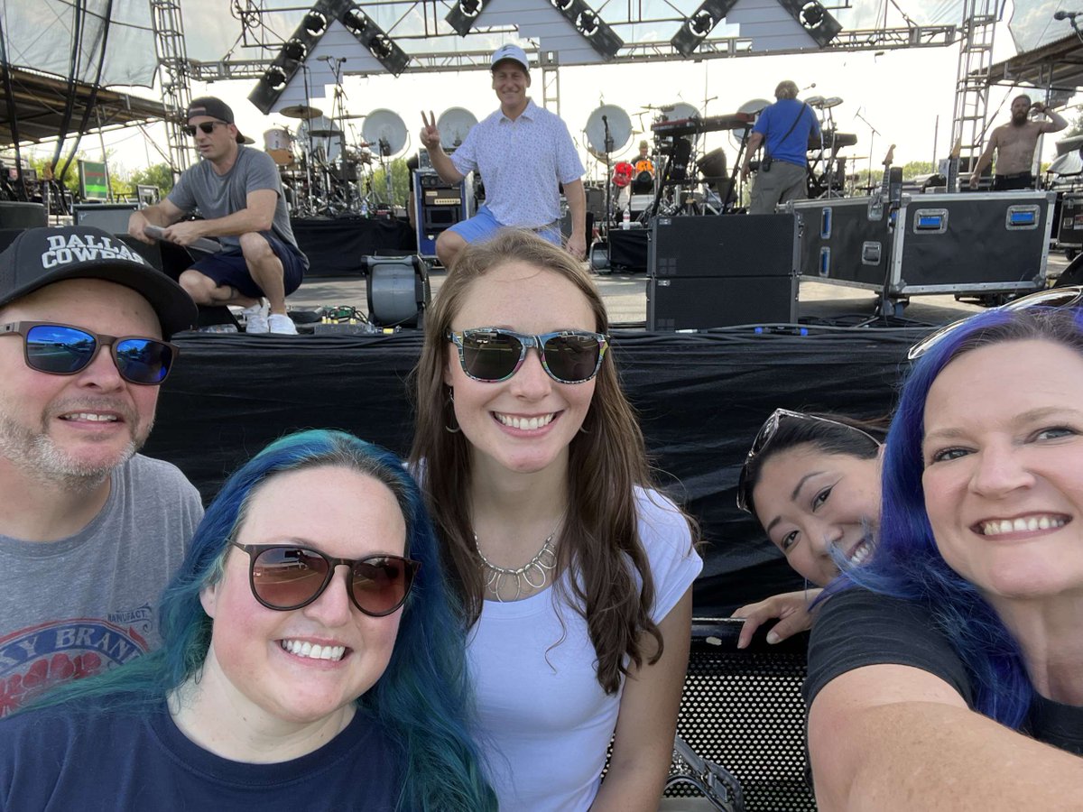 akawaalien's tweet photo. Today was pretty epic. Thanks, guys for making it special.
#livemusic #concerts2022⠀
#OAR #ofarevolution #dispatchmusic⠀
@marcroberge @mikelparis @richard_on @ofarevolution @jonlampleymusic @jerrydepizzo @chrisculos @benjgershman https://t.co/jZmqz8k0u3