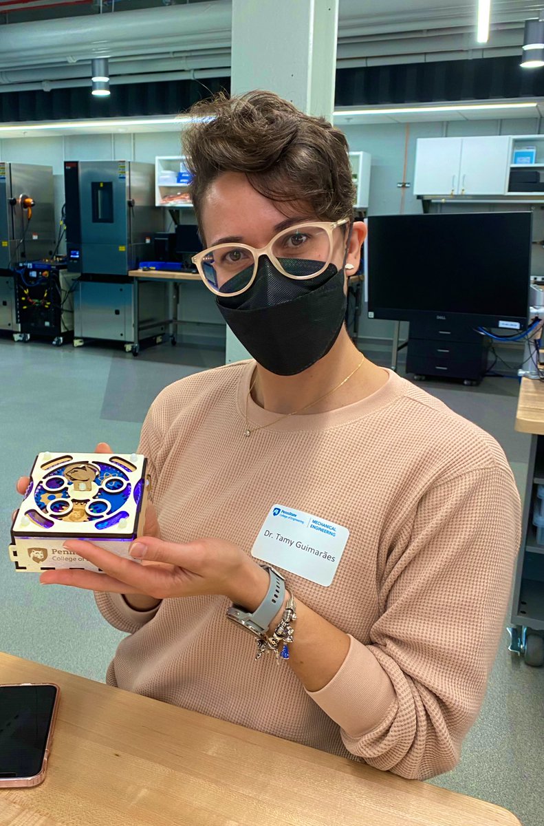 GimasLab's tweet photo. Dr. G (@tamygb) participated in the Explore ME Lunch &amp; Discovery, in which 1st and 2nd year engineering students had the chance to learn about what it is to be in ME and connect with female faculty in our department. We also built this really awesome box! @PSUMechEng https://t.co/WdxopdTRkJ