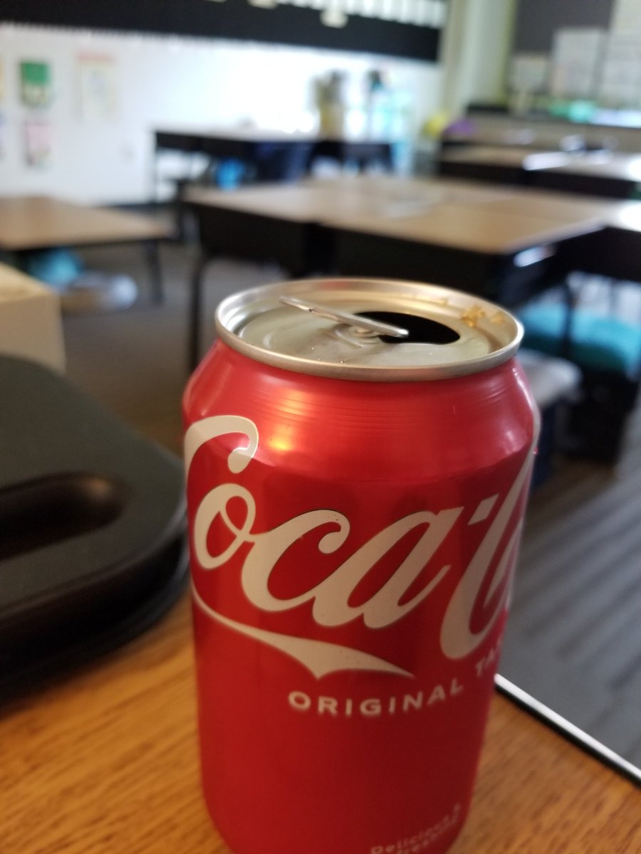 TheBartonBuzz's tweet photo. This pick-me-up is much appreciated on a late Friday working on grades. @Jenniferc312G @LiscanoElem @MrsRosserDLC @JenaSalomon @MissSherali @MrsMcCue_LC @spierceprevost https://t.co/o0Ch9Di3iN
