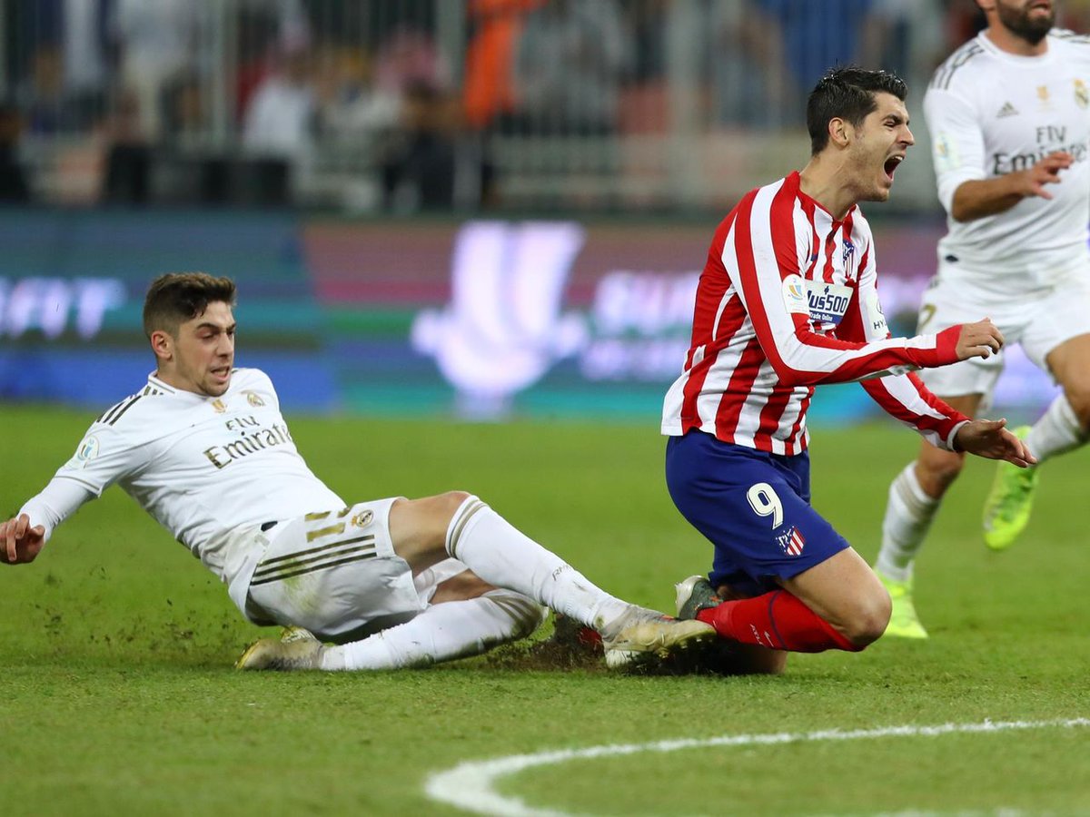 AdriRM33's tweet photo. Gracias a esta acción de Fede Valverde el Real Madrid ganó la Supercopa de España.

¡INOLVIDABLE! 🤍👏 https://t.co/ptbxgELFm2