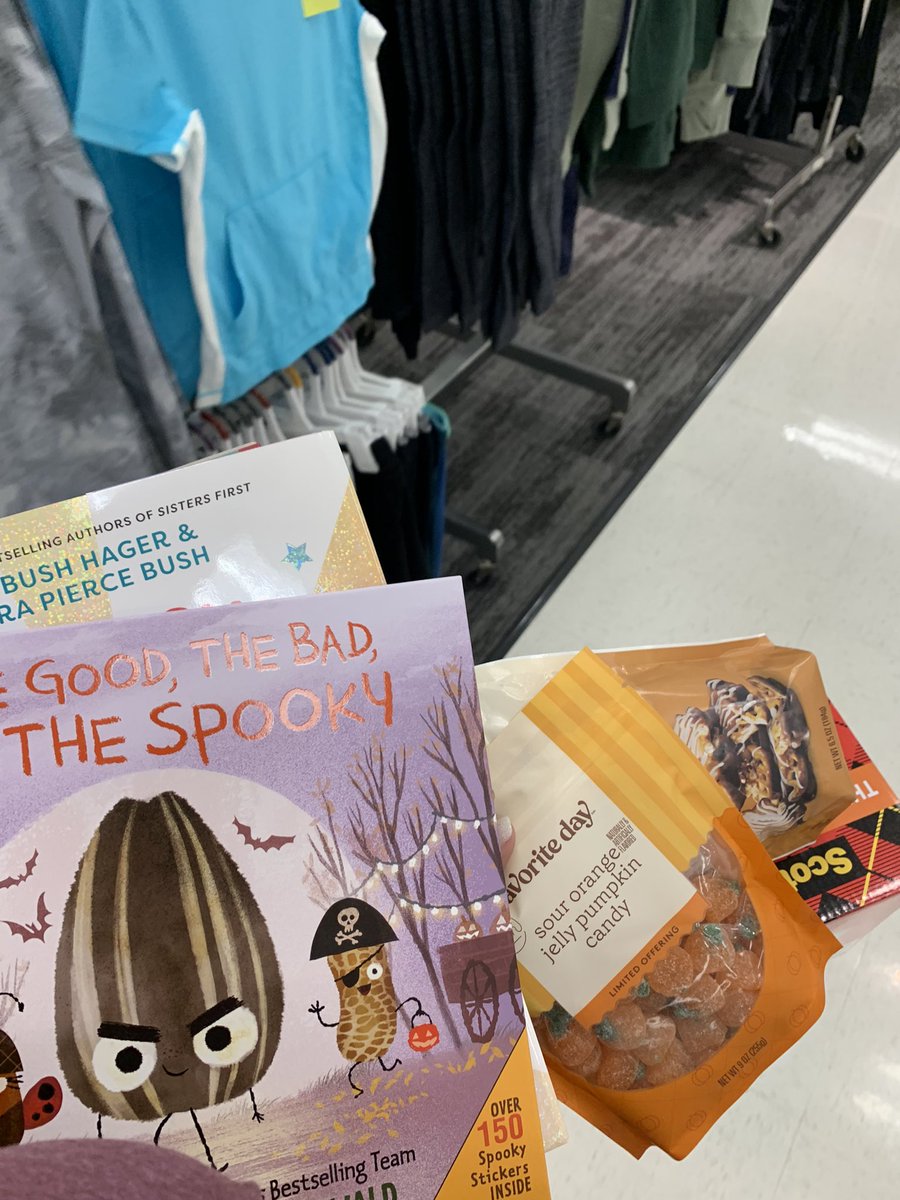 Ms_Matthews_'s tweet photo. Hey @LauraNumeroff I have a new book idea for you! If You Take a Teacher to Target! I know I’d buy it 😂 I went in for one thing, the laminator 🤦🏻‍♀️ https://t.co/t1mSy0qCp8