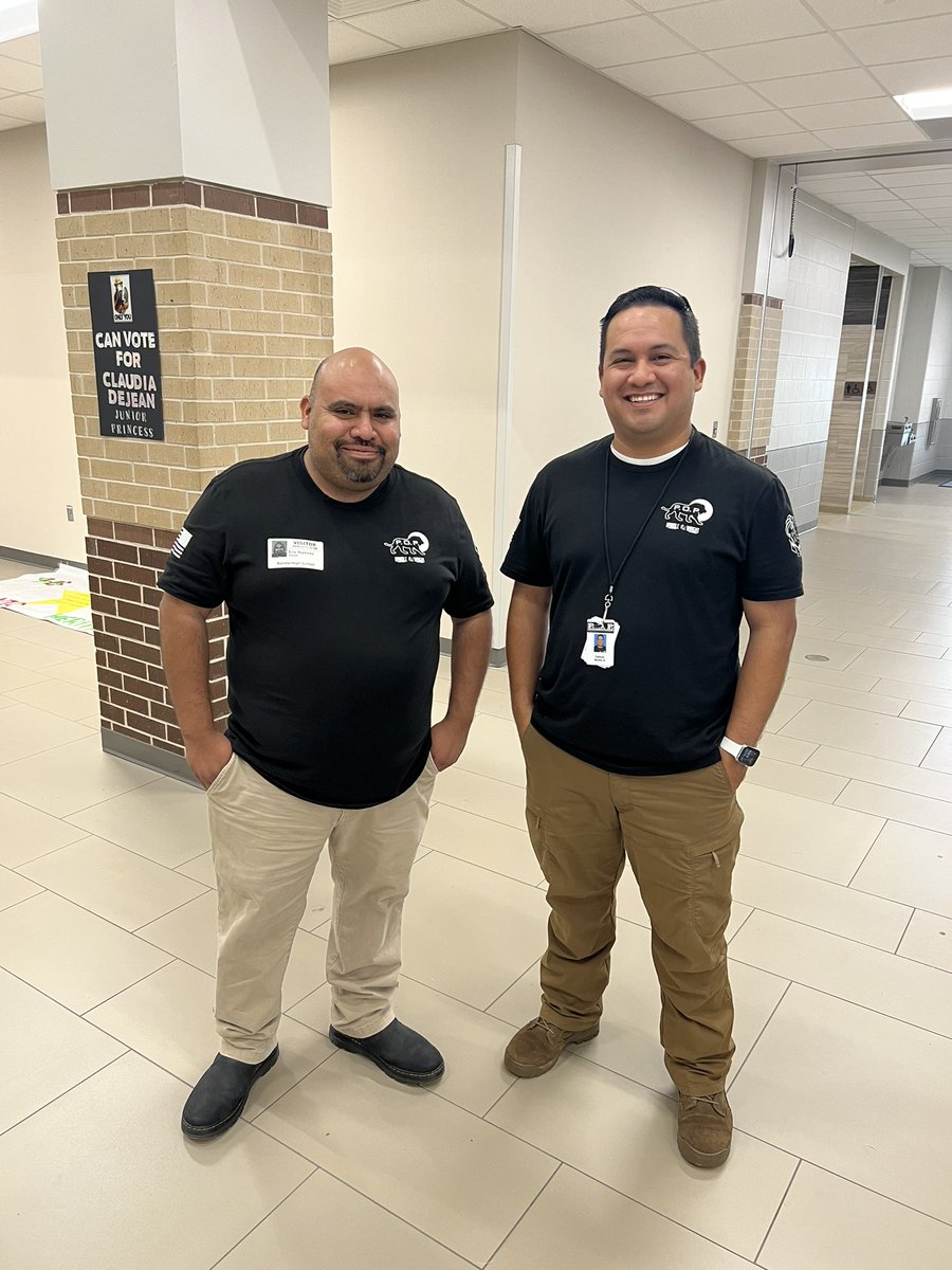 Sending a huge Lion’s Roar to the members of <a href="/LionsProtect/">Lions - Protect Our Pride (P.O.P.)</a> 

Thank you for coming to serve in the Den! We appreciate you and your dedicated time on campus! 🖤🤍🖤