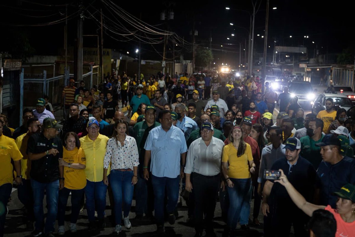 imamaracaibo_'s tweet photo. La agenda de #SolucionesEnSeguridad del Alcalde Rafael Ramírez Colina cerró con la entrega del #ProyectoALA en el corredor vial Pomona, en Manuel Dagnino y la iluminación del sector Loma Linda en Juana de Ávila. https://t.co/78nNHt7HGI