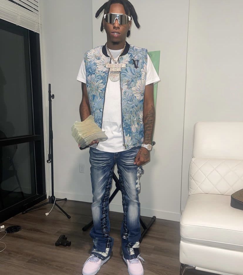 CHICKENMANGOLDEN🐓 tweet media