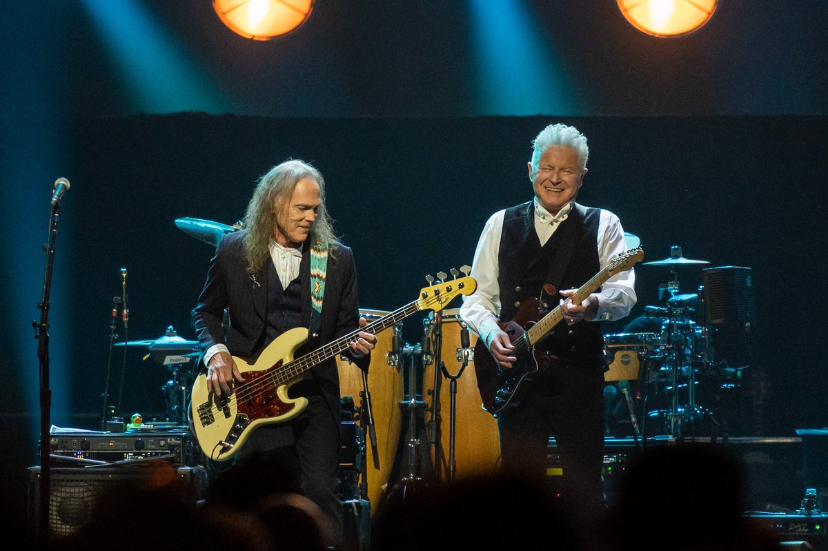 Q107 Toronto tweet media