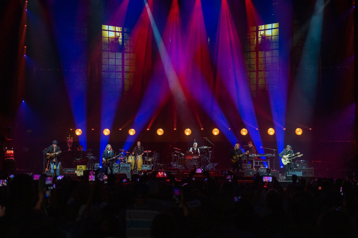 Q107 Toronto tweet media