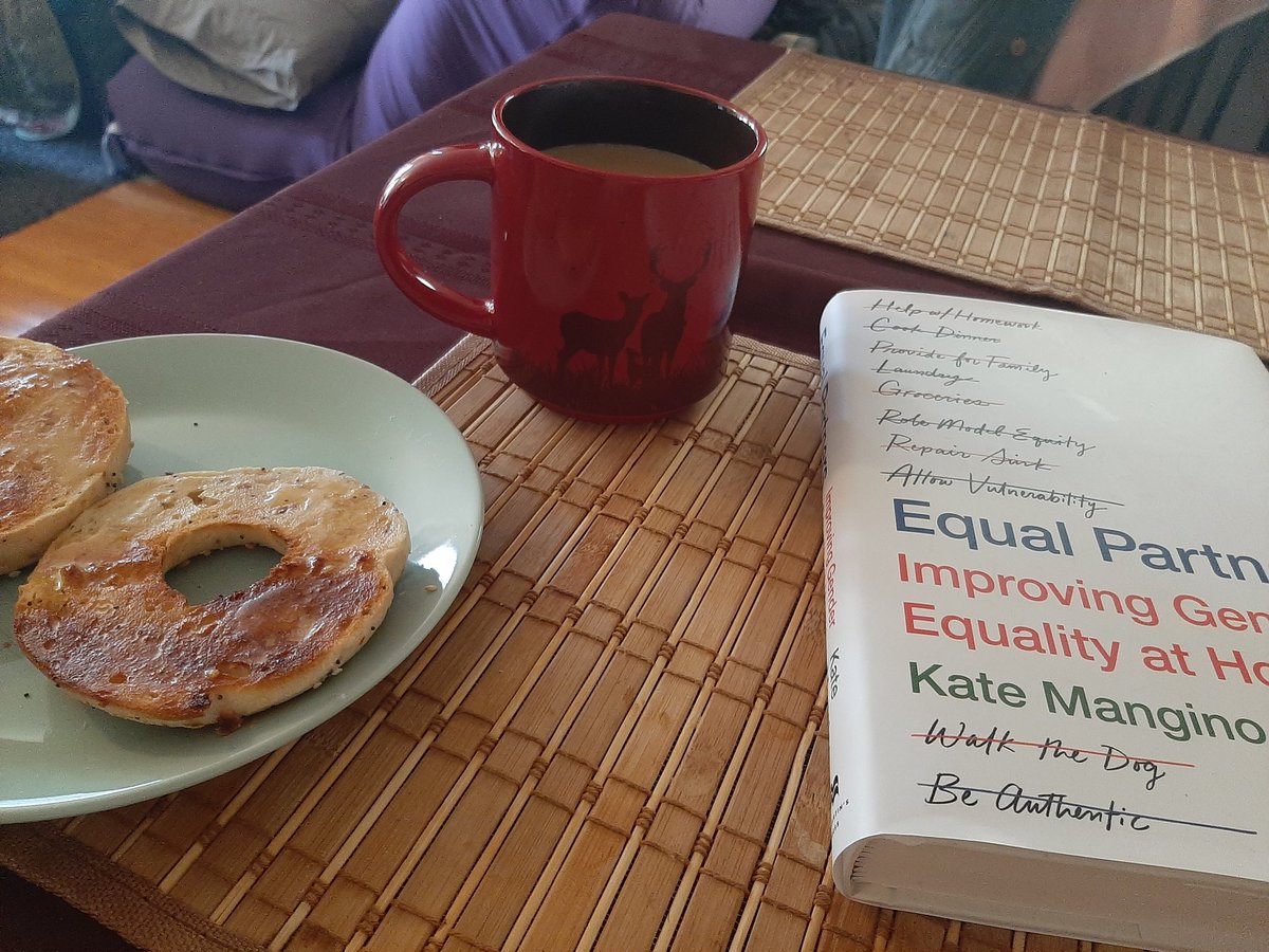court_ftw's tweet photo. Been taking my mornings back. Waking up at 7am, reading and meditating. But always gotta have my coffee first! #tiuteam #suarmy https://t.co/VYnBmQFhGR
