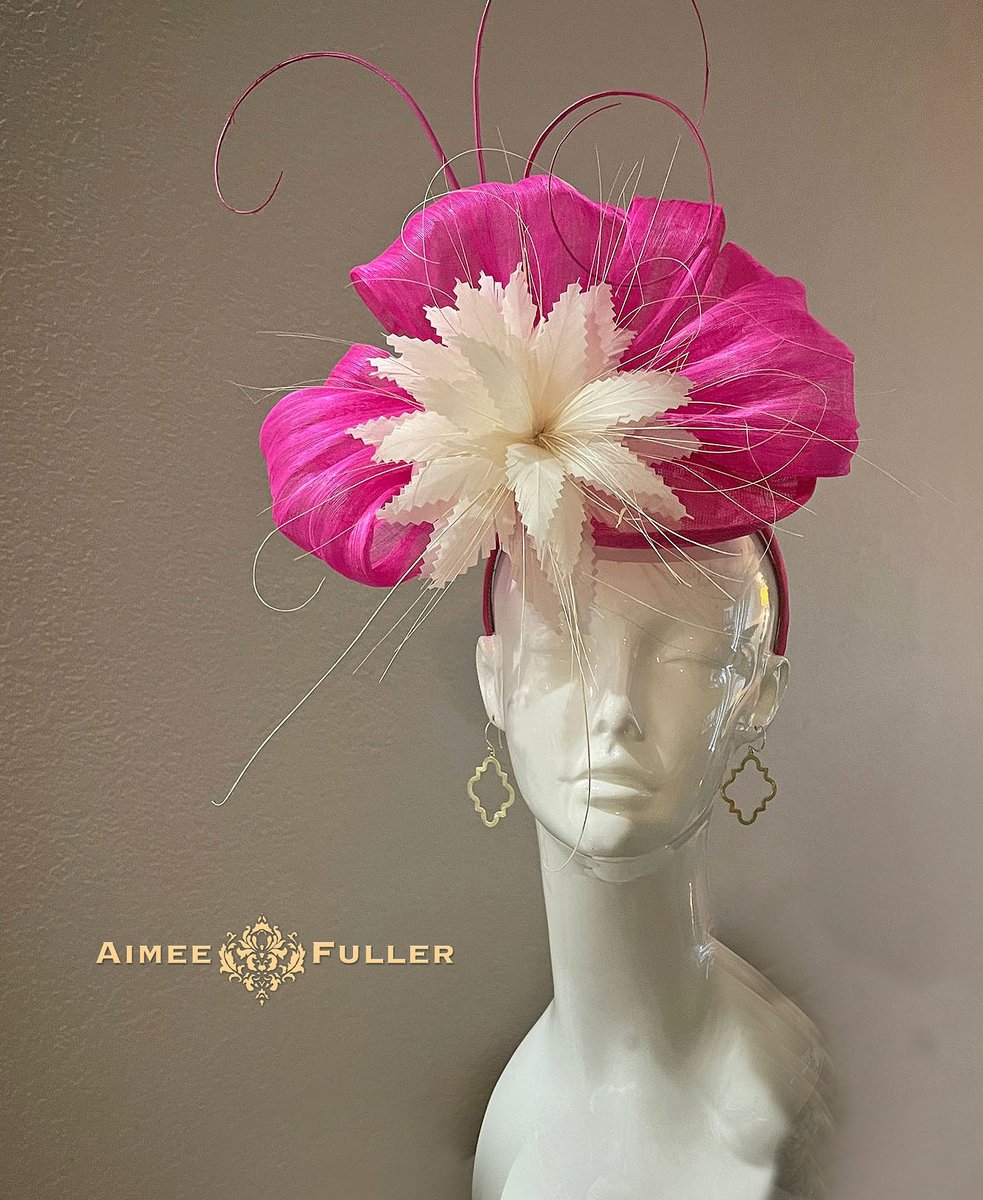 AimeeFuller's tweet photo. #PinkandWhite https://t.co/NLPdALg38V #PacificClassic #BreedersCup #DelMar #KentuckyDerbyStyle #Racingfashion #Fascinator #PinkHat #pinkfascinator #Hats #fascinators #bridalhat
#KentuckyDerbyHat #KentuckyDerbyFashion #fashionattheraces #Wedding #royalascotfashion #derbyhat #hat https://t.co/2O1CikFbUP