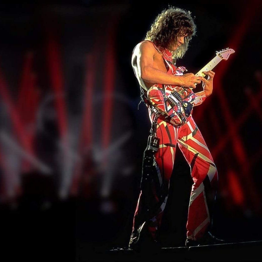 The true 'King'....
#eddievanhalen #vanhalen #KingCharles