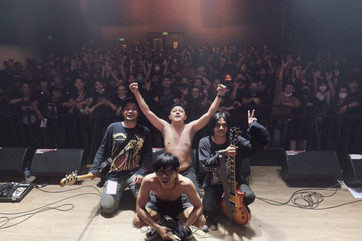 The Animal That Therefore I am tweet media