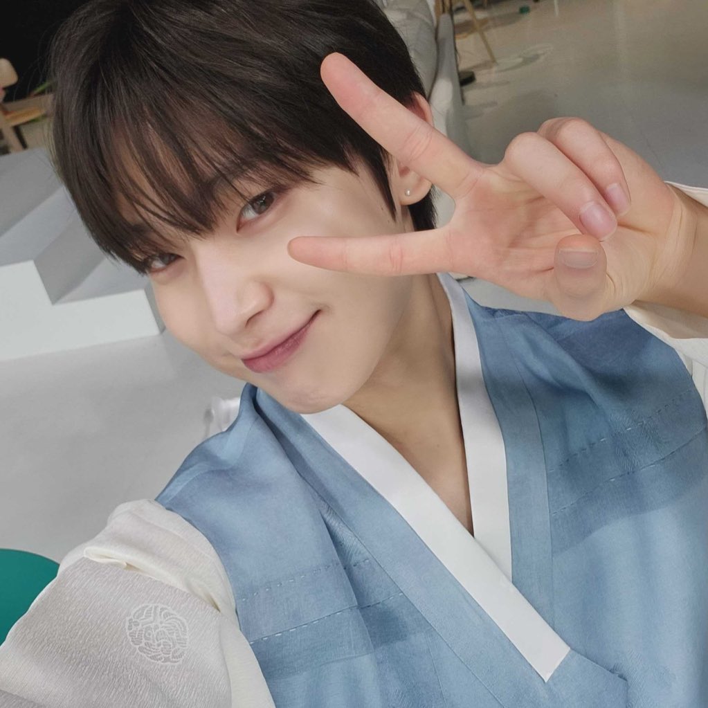 ssu22n's tweet photo. 아기물복분모자왕자님도 즐거운 추석 보내데요~~~☘️❤️ https://t.co/KCAH2nODrK