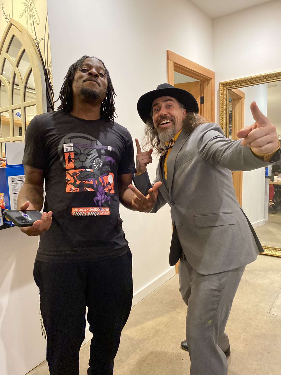 At a dope ass <a href="/Algorand/">Algorand Technologies</a> event hosted by <a href="/DrMello225/">Dr.Mello</a> from <a href="/BomberKrew/">CryptoBomberKrew</a> and <a href="/seawillpdx/">Sea Will</a> 

And I finally got to meet the one and only <a href="/Crypto_Jewelss/">Outcasted Creations 🎨</a> 😍

Brought the homies <a href="/SicarioBaby62/">Sicario</a> <a href="/Chiliano_Media/">Chilano_Blendz</a>