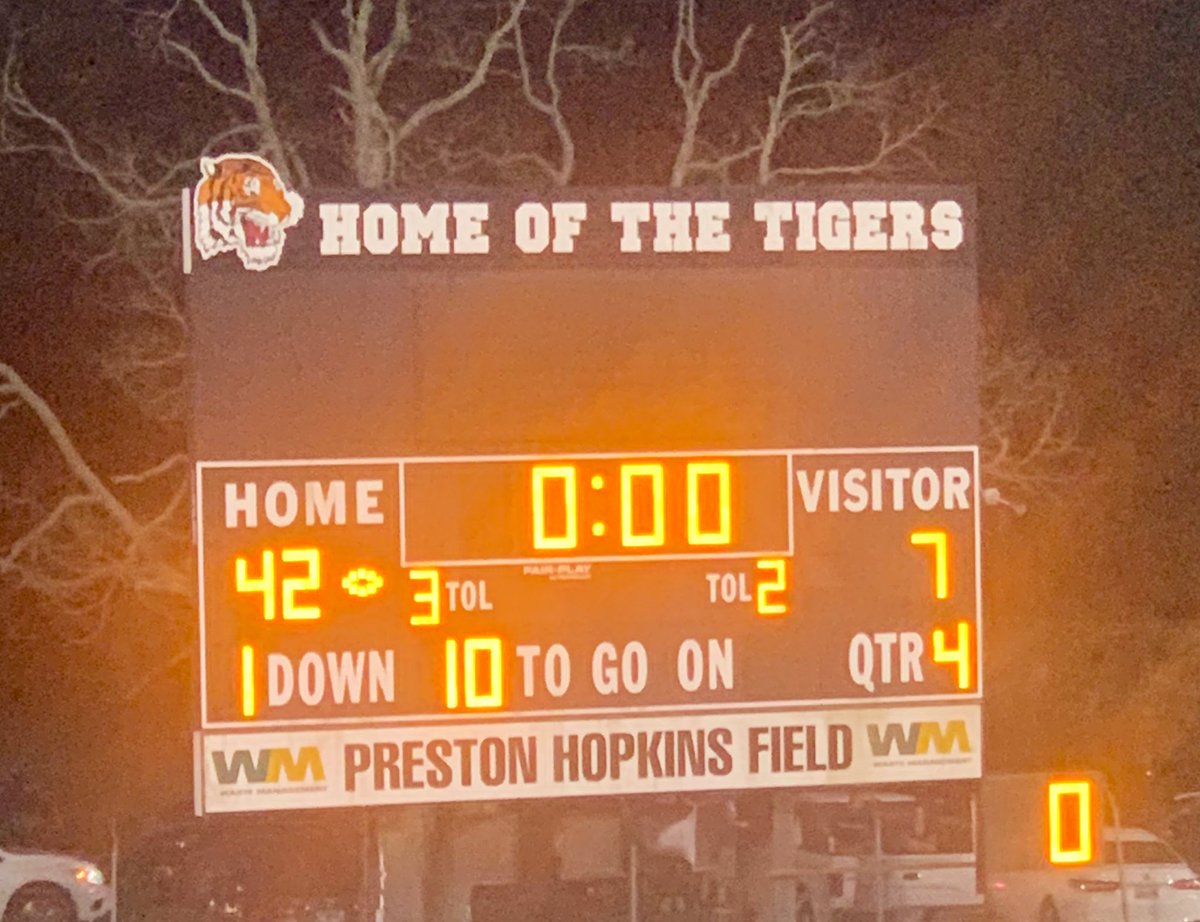 SCMCHS's tweet photo. What a great day to be a Tiger! We had a pep rally full of energy and a BIG win over Tullahoma! 🐯💙🏈 #ItsTigerTime #mchsTigers #TigerPride https://t.co/ouzJX6g97c