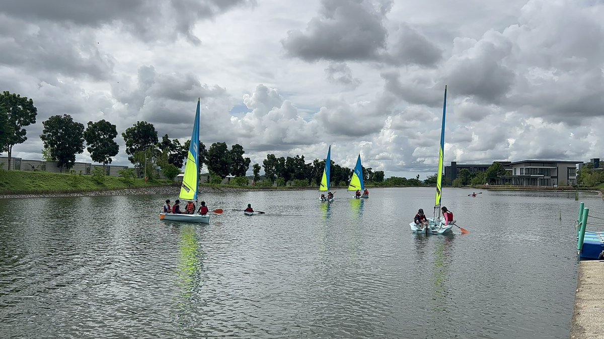robGteacher's tweet photo. Great to see the Saturday enrichment programme in full swing. A lovely morning for water sports on the school lake and a great way for students to learn a new skill @RugbyThailand https://t.co/NEPKaKH7Wc