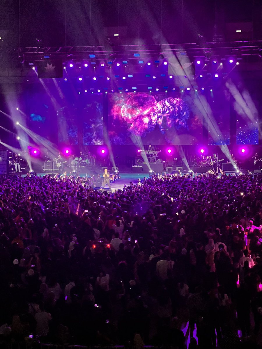 harizakwan's tweet image. Konsert sebegini yang kita mahukan! Dewa 19 live in Kuala Lumpur, amazing crowd, great venue, lighting &amp;amp; sound system, perfecto!

Ini adalah view dari Arjuna seating ya. Have fun siapa yang pergi show harini! 😎