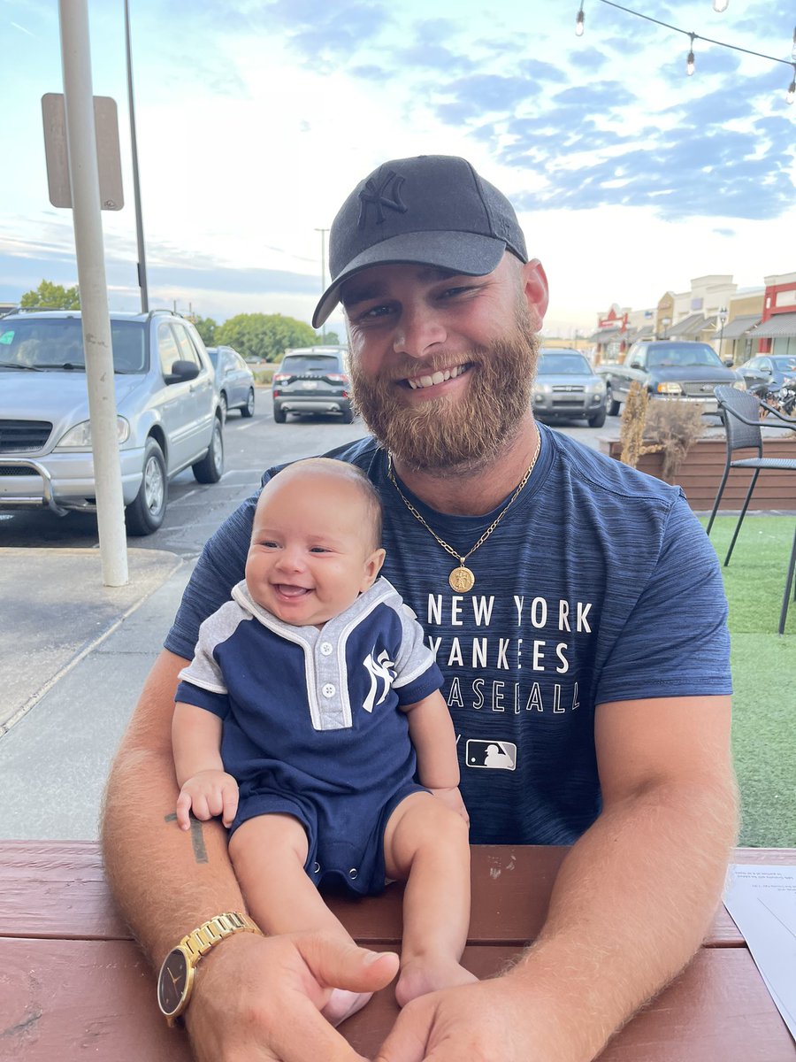 ScoutMcFalls's tweet photo. Beckham and I getting ready to watch a big series! Let’s go yanks @Yankees @YESNetwork https://t.co/2OgUIxzBI1