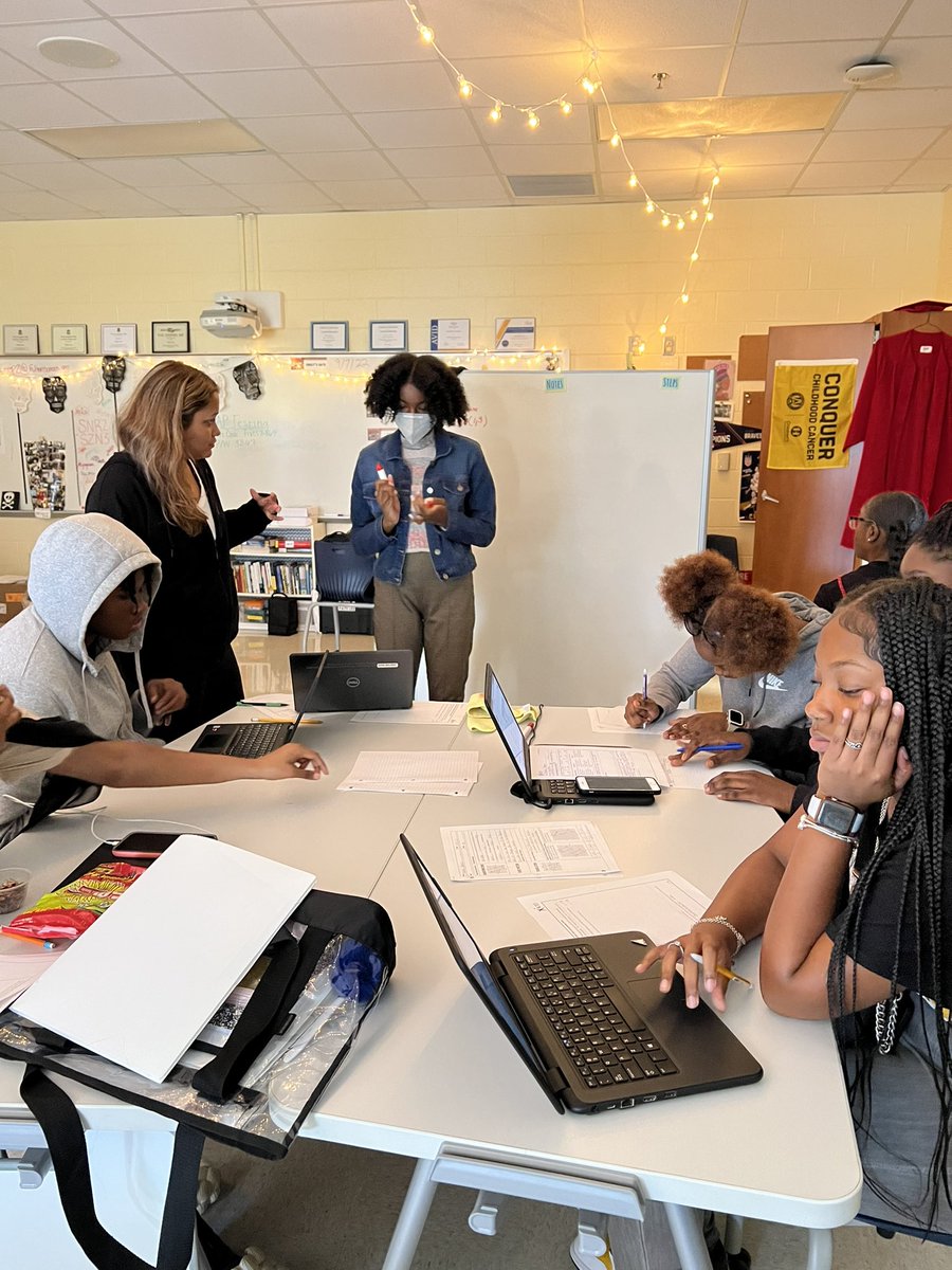 creeksideavid's tweet photo. Our 10th grade @AVID4College classes also hit the ground running with tutorials this week! #AVIDCHS #AVIDNotAverage https://t.co/Tq0t3KHc2b