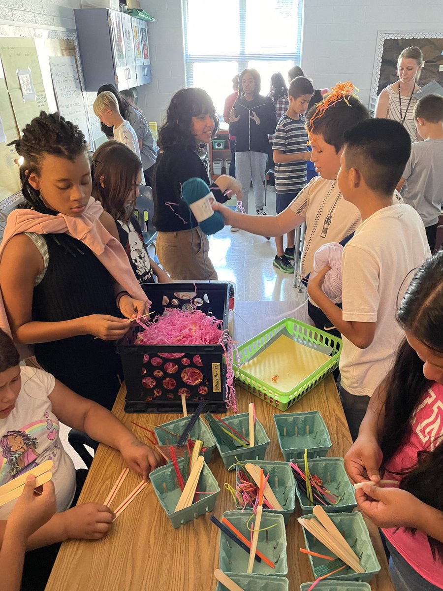 We’ve been talking about our multiple identities and how they show up in texts. Today, we tried our first MAKE: Make something that represents or shows your identity as a reader. What they made and said gave us full chills! <a href="/DibenedittoMrs/">Mrs. DiBeneditto</a> (1/5 thread) #togetherwegrow <a href="/WISSIT_DC/">WISSIT ☮️</a>